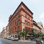 Ara Pacis Luxury Apartment